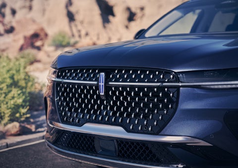 The stylish grille of a 2024 Lincoln Nautilus® SUV sparkles in the sunlight. | Pierre Lincoln in Lynnwood WA